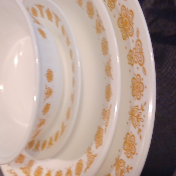 Corelle by Corning 4 peice place setting butterfly design - Picture 3 of 8